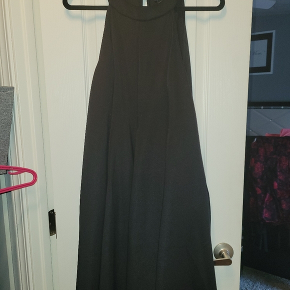 Black halter dress - Picture 1 of 4